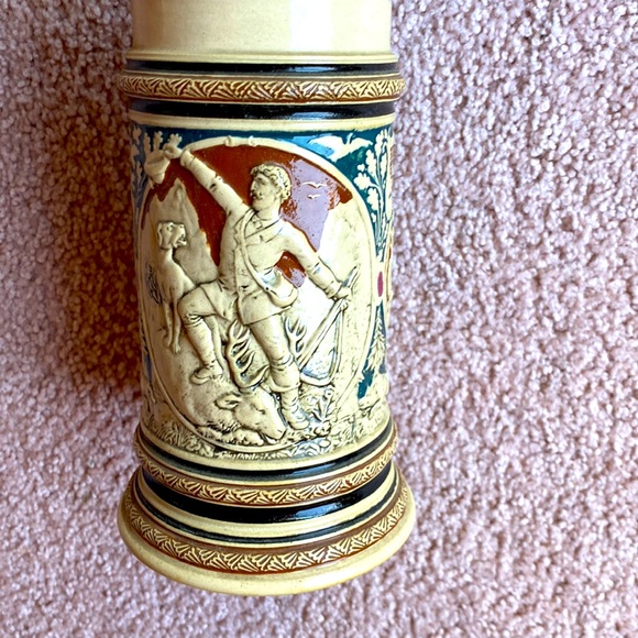 Vintage Collectors German Beer Stein.  Hunting theme. - Picture 5 of 9